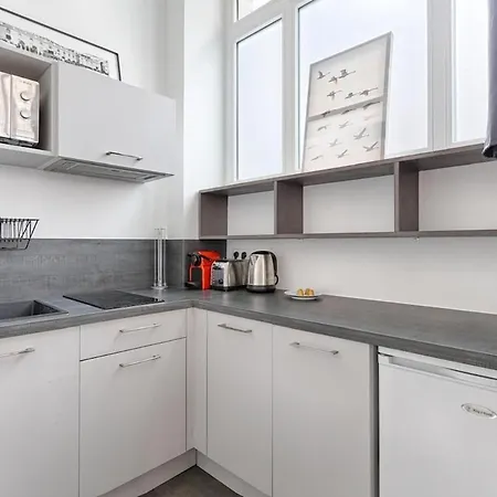 Charming 1br In Batignolles * باريس