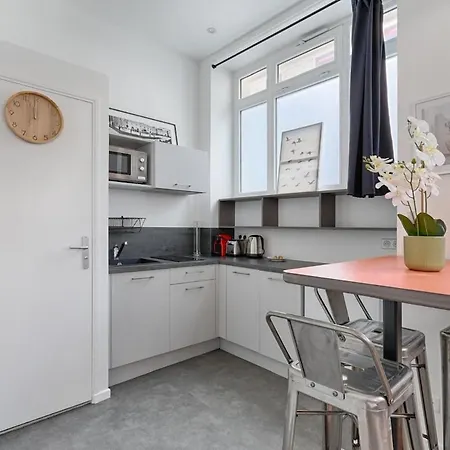 Charming 1br In Batignolles *